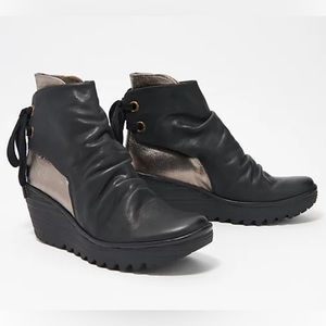 Fly London Yama Black and Anthracite Silver Women’s Size 7